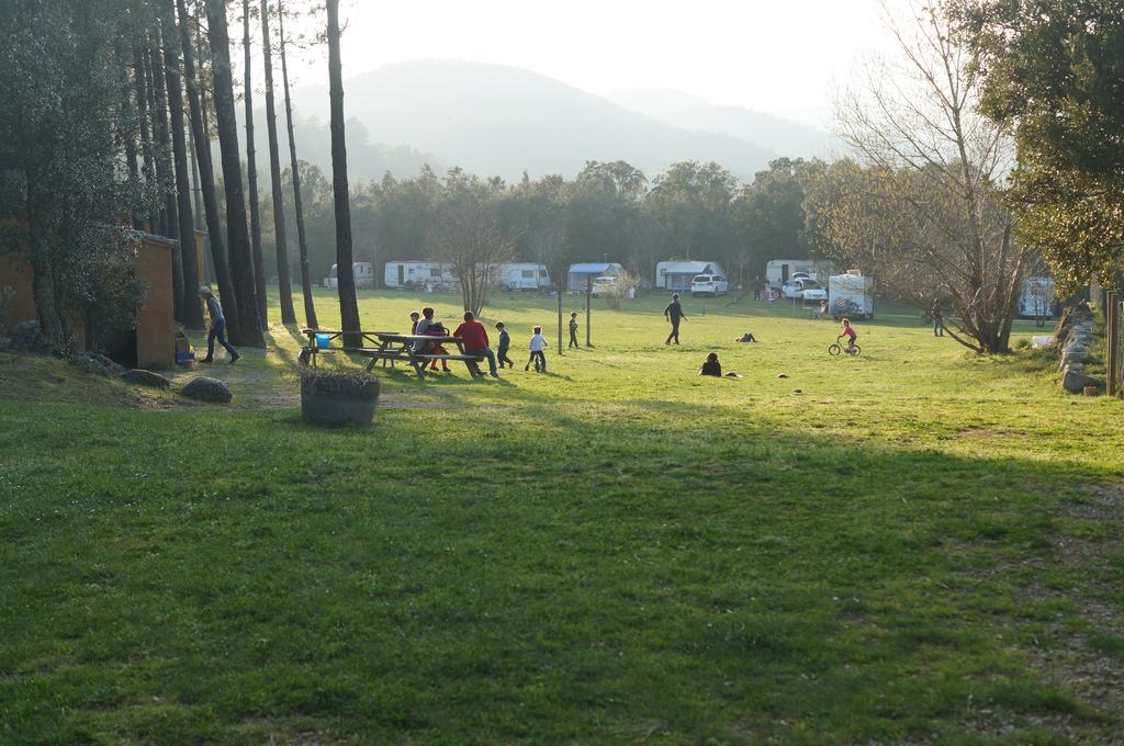 Camping Maçanet de Cabrenys Exteriör bild